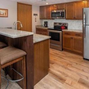 Seven Springs 2 BR Condo - Deck and Mountain Views