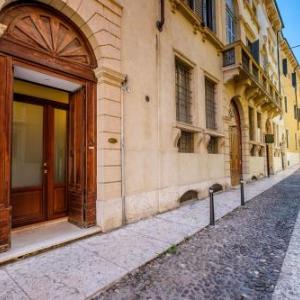 Verincanto Suite In old Verona Downtown