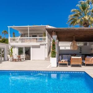 Villa Lorenza by HMR Holidays