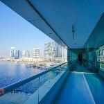 Spacious 2BR apartment in Canal View Dubai 