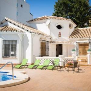 Holidays2Fuengirola Villa 6 bedroom 200 mts Beach