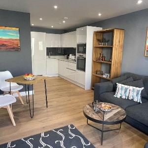 Harbourside Hideaway - Superb Flat with Terrace