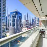 Alashrafia Saray- Splendid 1BR apartment in Canal Views Dubai