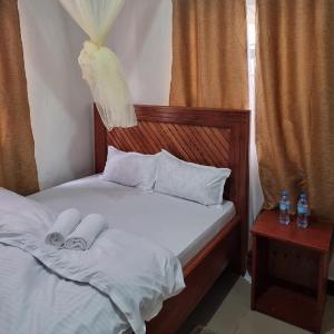 Voyage Camp Safari Lodge