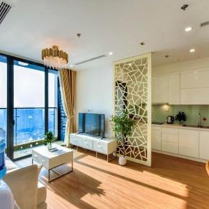Bể bơi bốn mùa 2 Ngủ Sky Lake Hà Nội