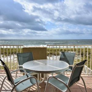 Tropical Winds 104