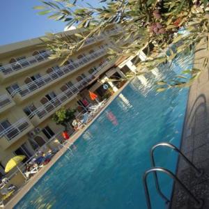 Sunquest Gardens Holiday Resort