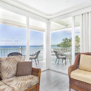 Oceanfront Condo Wrap-Around Lanai Almost Hanging Over The Ocean -Hale Kona Kai 313 by Casago Kona
