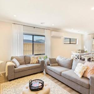 Modern Family-Friendly Getaway 4-Bdr 2 Bath