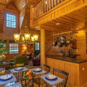 Cedarwood Lodge Community Pool!