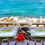Dreamy True Oceanfront Condo - Hale Kona Kai 307 by Casago Kona
