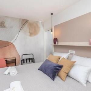 Sunny LOL 1-bedroom apartment with balcony 3
