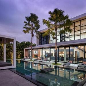 Villa Aless - Designer 4BR Villa with Sauna Jacuzzi Ice Bath Gym & Rooftop