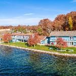 Fife Lake Lodge 2BR with Kitchen & Lake Views