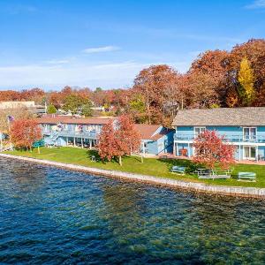 Fife Lake Lodge 2BR with Kitchen & Lake Views