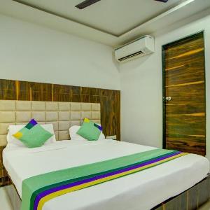 Hotel Brooklyn Suites - Near Golden Temple