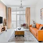 Stylish 1BR w/ Canal Views in Business Bay! Dubai