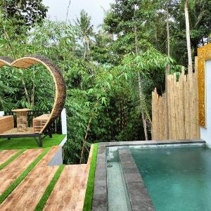Baruna Sari Villa yoga and reatret view jungle