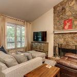 Deer View Retreat - Ramp to Home Wood-Burning Fireplace Netflix Ping Pong