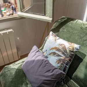 Un pied à terre avec terrasse à la Cathédrale - Une Nuit à Nîmes