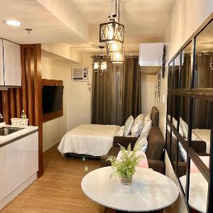 Staycation  at Teffie’s @ Pine Suites Tagaytay