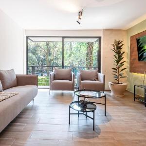 Parque España 21 by Wynwood House