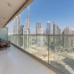 Luxurious 2B with Burj Views in Business Bay 
