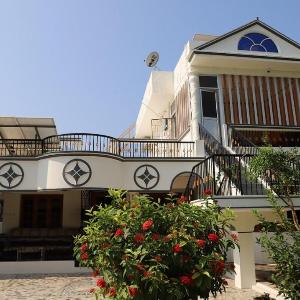 divine homestay villa garden