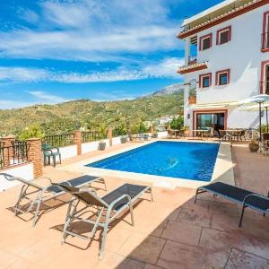 Villa La Posada Canillas de Albaida by Ruralidays