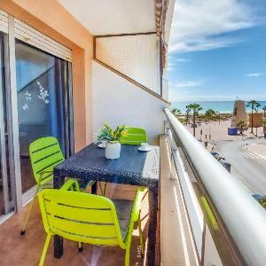 Cozy Apartment In Peníscola With House Sea View