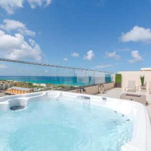 Beach View- Scenic View Penthouse 2BR condo- LV607