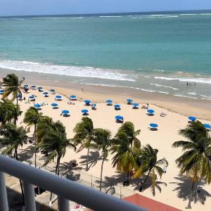 Beach Front Condo in Isla Verde!