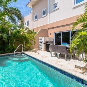 Eagle Beach-Private pool-Outdoor Deluxe townhome11