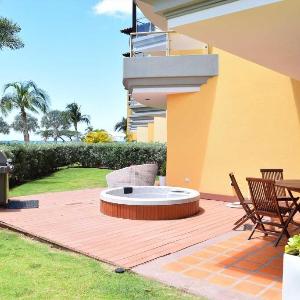 Beachfront - Beach Garden 2BR condo - E124