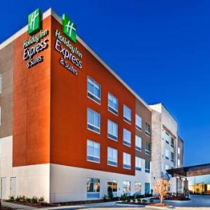 Holiday Inn Express and Suites Tulsa West / Sand Springs