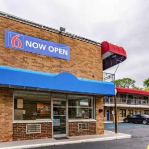 Hotels near Westchester County Center - Motel 6-Elmsford NY - White Plains