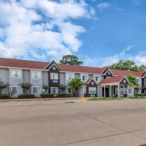 Quality Inn & Suites Longview I-20