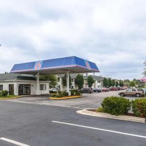 Hotels near Gas City Performing Arts Center - Motel 6-Kokomo IN