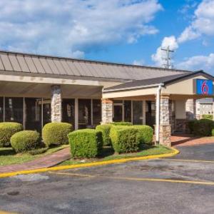 Hotels near Georgia National Fairgrounds - Motel 6-Warner Robins GA