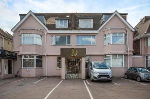 King Solomon Hotel, Barnet