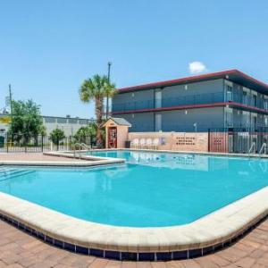 Steinmetz Hall Orlando Hotels - Suburban Studios International Drive