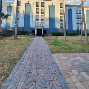 Hotels near Naval Air Station Jacksonville - Best Western Southside Hotel & Suites
