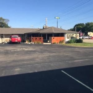 Tuscola Hotels Deals At The 1 Hotel In Il Cooper Motel Tuscola