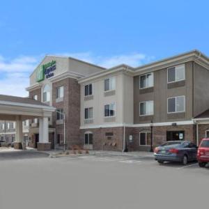 Holiday Inn Express Hotel & Suites Omaha West