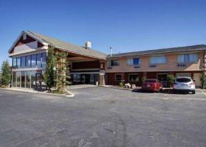 Quality Inn Evanston near Wyoming Downs, Evanston