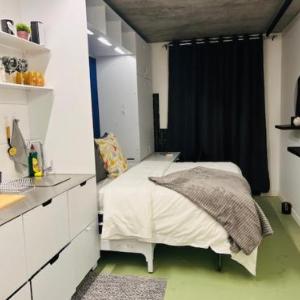 Uxolo Executive 7.2 Micro Living + Mountain View