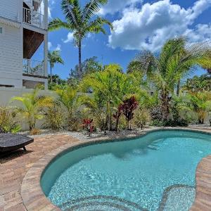 Paradise Found managed by Beach Retreats