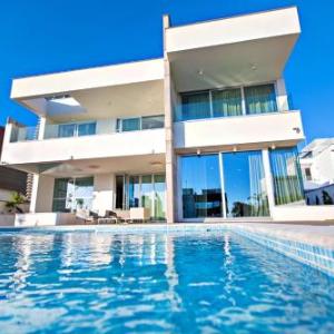 Vivo Mare Beachfront Villas - Emerald