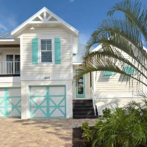 Seahorse Beach House managed by Beach Retreats