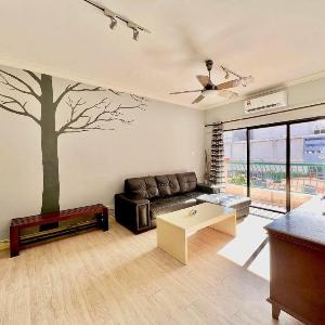 1 Borneo Apartments